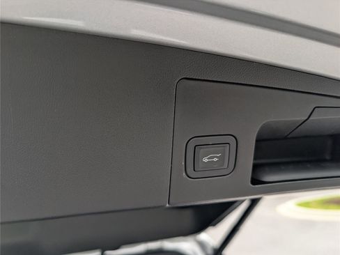 Used 2020 Cadillac XT5 Premium Luxury FWD image 14