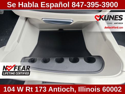 Used 2023 Chrysler Pacifica Touring-L image 65