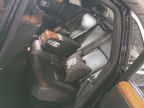 Used 2010 Rolls-Royce Ghost RWD image 26