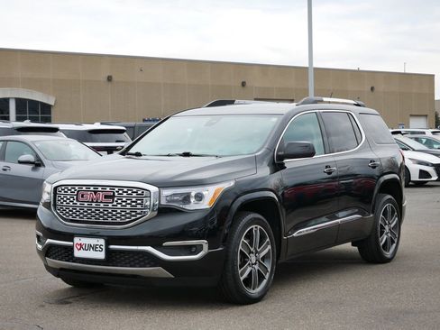 Used 2018 GMC Acadia Denali image 3