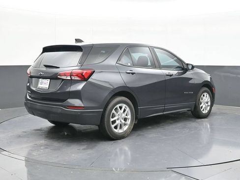 Used 2022 Chevrolet Equinox LS w/ Driver Confidence II Package FWD image 13