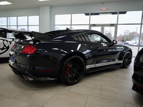 Used 2021 Ford Mustang Shelby GT500 w/ Technology Package image 7