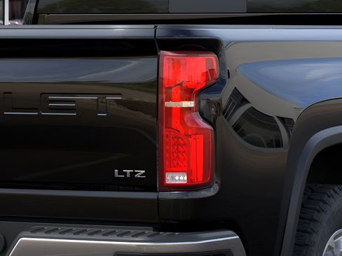 New 2026 Chevrolet Silverado 2500 LTZ w/ LTZ Convenience Package AWD/4WD image 11
