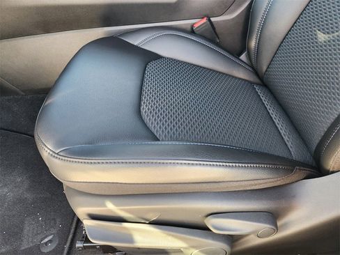 New 2026 Jeep Compass Latitude image 17