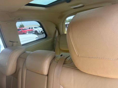 Used 2011 Mercedes-Benz GL 450 4MATIC image 11