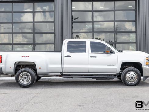 Used 2018 Chevrolet Silverado 3500 W/T w/ WT Fleet Convenience Package AWD/4WD image 9
