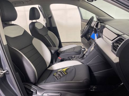 New 2026 Volkswagen Taos SEL image 23