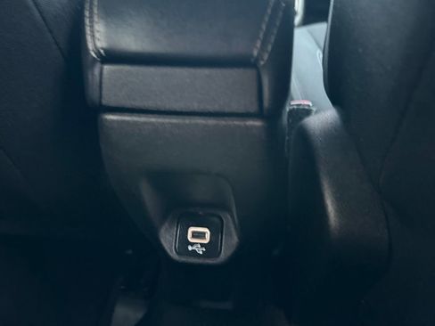 Used 2022 Jeep Renegade Altitude image 16