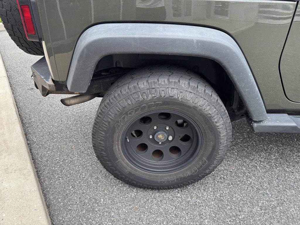 Used 2015 Jeep Wrangler Sport w/ Quick Order Package 24S AWD/4WD image 26