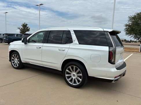 Used 2024 Cadillac Escalade Premium Luxury Platinum RWD image 2