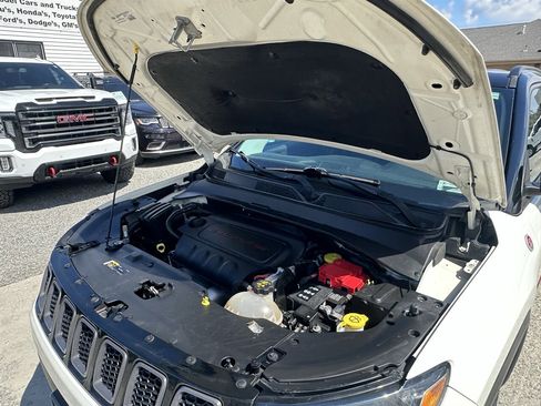 Used 2020 Jeep Compass Trailhawk AWD/4WD image 20
