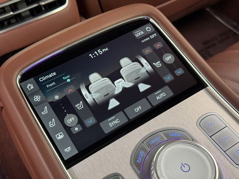 Used 2024 Genesis G90 3.5T image 42