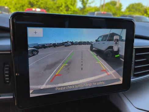 Used 2023 Ford Explorer XLT w/ Equipment Group 202A AWD/4WD image 31
