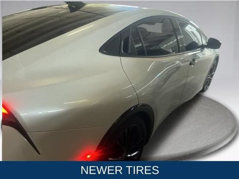 Used 2025 Toyota Prius FWD image 5