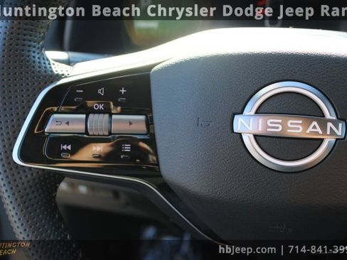 Used 2025 Nissan Ariya FWD image 20