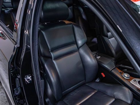 Used 2006 BMW M5 RWD image 32