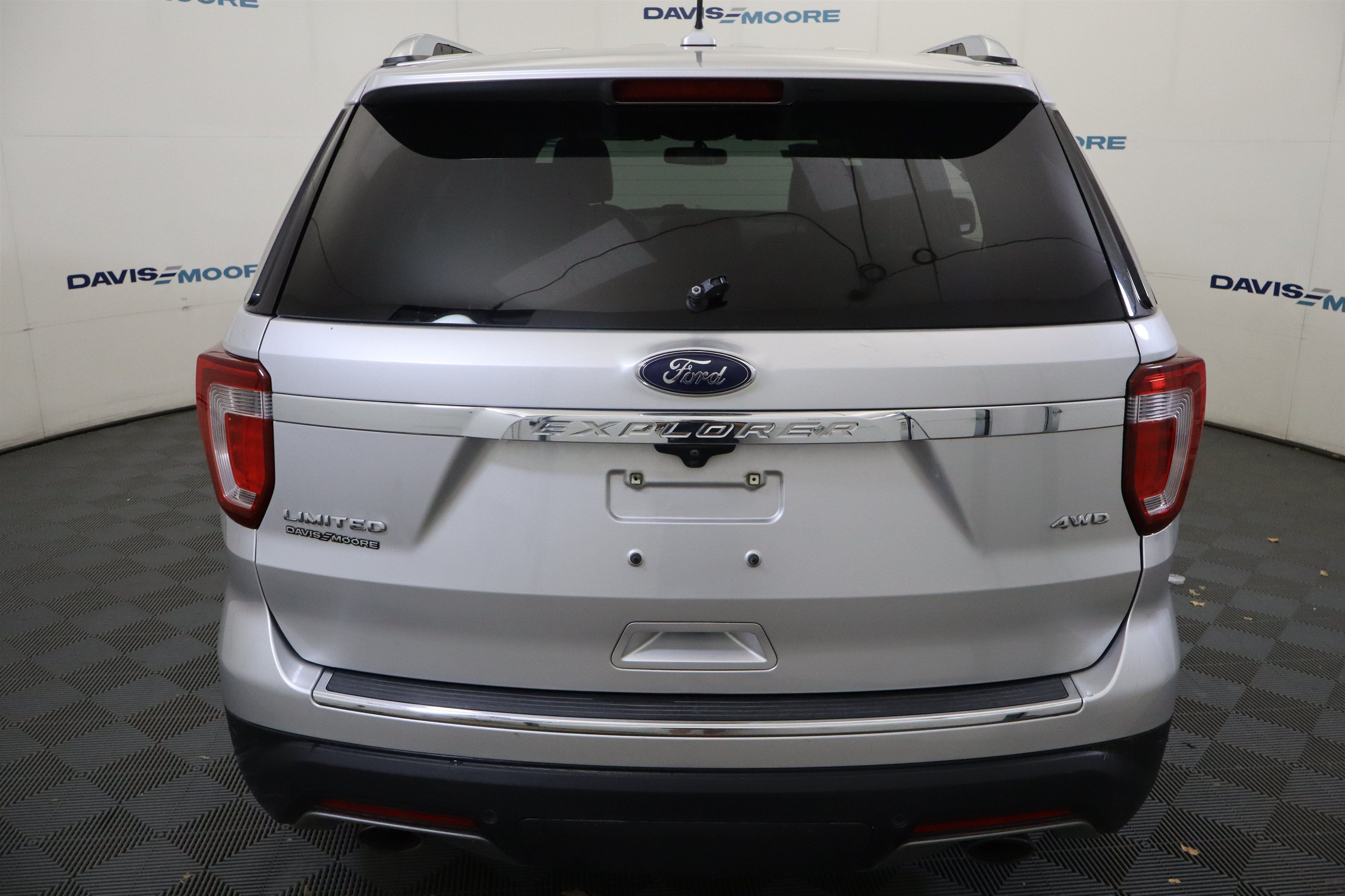 Used 2019 Ford Explorer Limited w/ Class III Trailer Tow Package AWD/4WD image 8