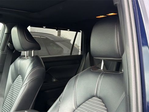 Used 2023 Toyota Highlander XSE image 10