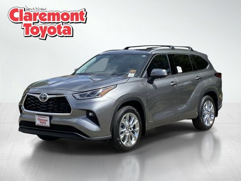New 2026 Toyota Highlander Limited AWD/4WD image 1