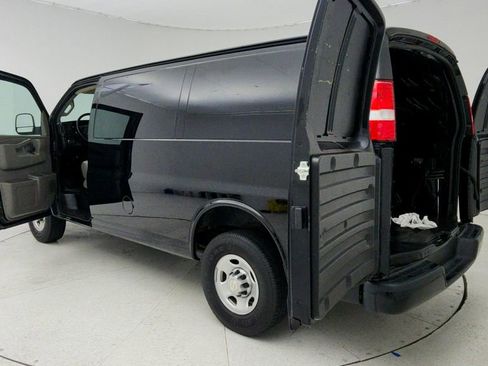 Used 2021 Chevrolet Express 2500 w/ Driver Convenience Package RWD image 12