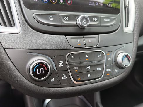 Used 2023 Chevrolet Malibu LT FWD image 8