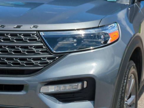 Used 2023 Ford Explorer XLT w/ Equipment Group 202A AWD/4WD image 11