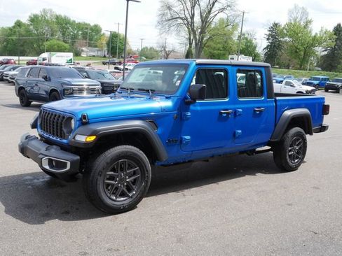 New 2026 Jeep Gladiator Sport AWD/4WD image 7