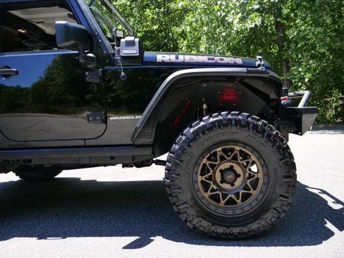 Used 2014 Jeep Wrangler Rubicon w/ Power Convenience Group AWD/4WD image 36