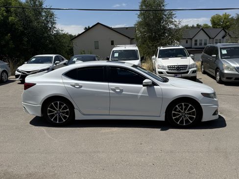 Used 2015 Acura TLX V6 w/ Technology Package FWD image 4