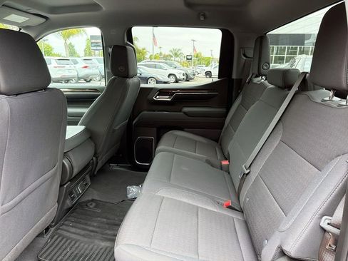 Used 2024 GMC Sierra 1500 SLE AWD/4WD image 25