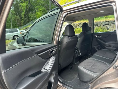Certified 2022 Subaru Forester Premium AWD/4WD image 11