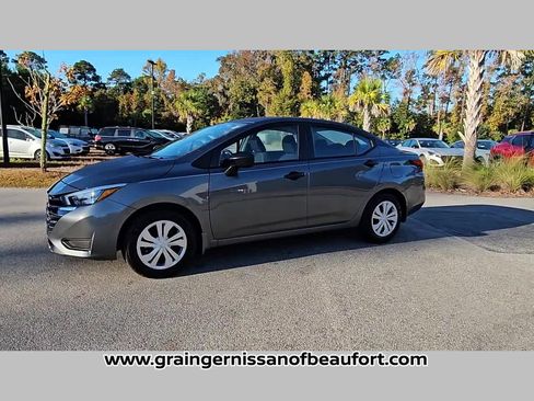 Used 2025 Nissan Versa S w/ Trunk Package image 22