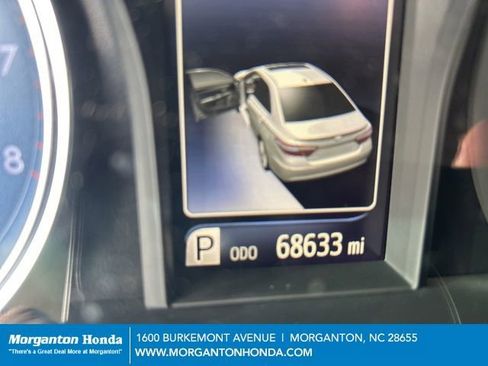 Used 2016 Toyota Camry XLE w/ Moonroof Package image 23