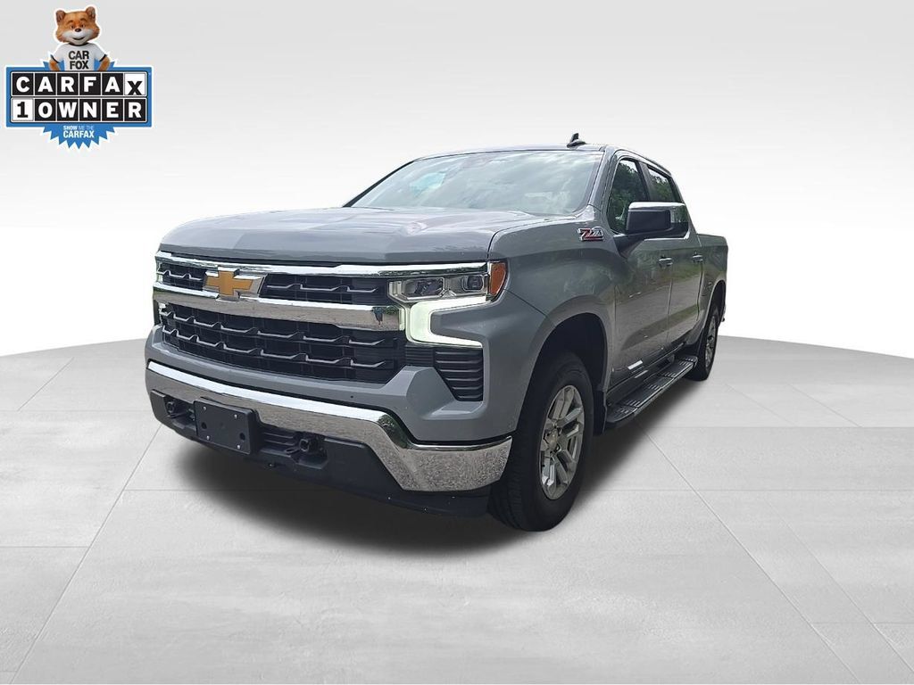 Used 2024 Chevrolet Silverado 1500 LT w/ Z71 Off-Road Package AWD/4WD image 7