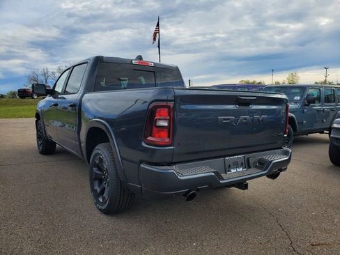 New 2026 RAM 1500 4x4 Crew Cab image 6
