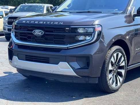 Used 2025 Ford Expedition Max Platinum w/ Driver's Package AWD/4WD image 35