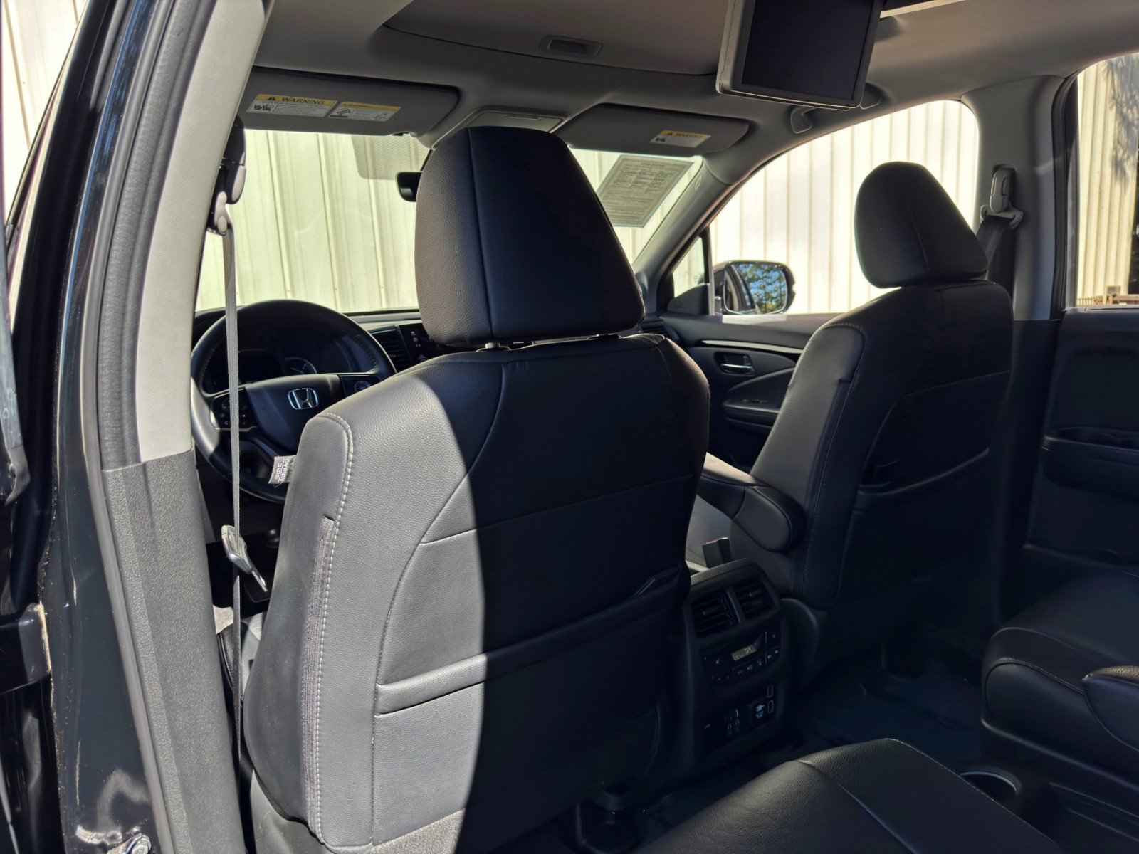 Used 2020 Honda Pilot Touring image 37