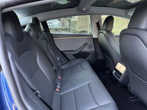 Used 2024 Tesla Model 3 Standard Range image 32