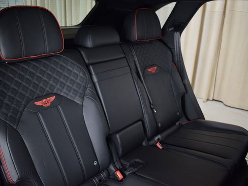 New 2025 Bentley Bentayga AWD/4WD image 20