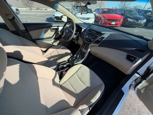 Used 2016 Hyundai Elantra SE w/ Option Group 02 image 29