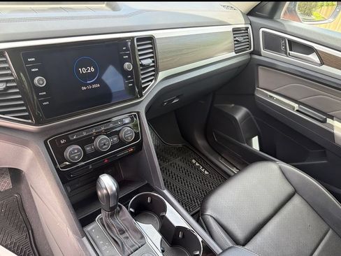 Used 2023 Volkswagen Atlas SE w/ Black Wheel Package AWD/4WD image 19