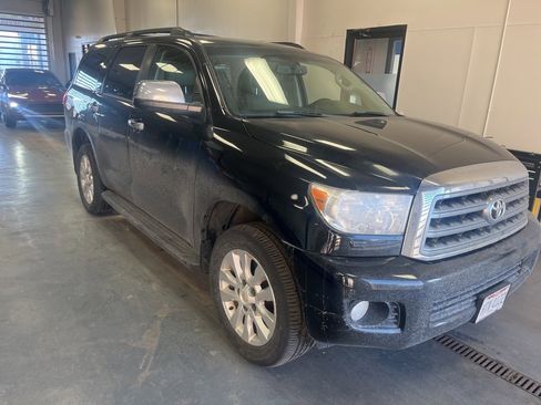 Used 2014 Toyota Sequoia Platinum image 1