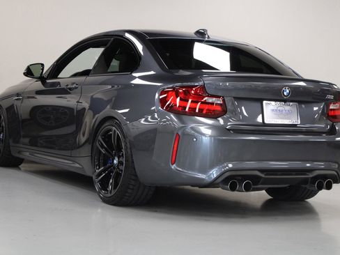 Used 2017 BMW M2 image 9