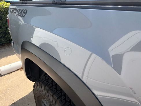 Used 2020 Toyota Tacoma TRD Off-Road w/ TRD Premium Off Road Package AWD/4WD image 5