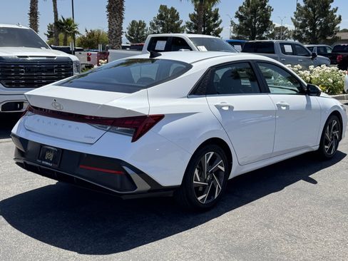 Used 2024 Hyundai Elantra Limited FWD image 6