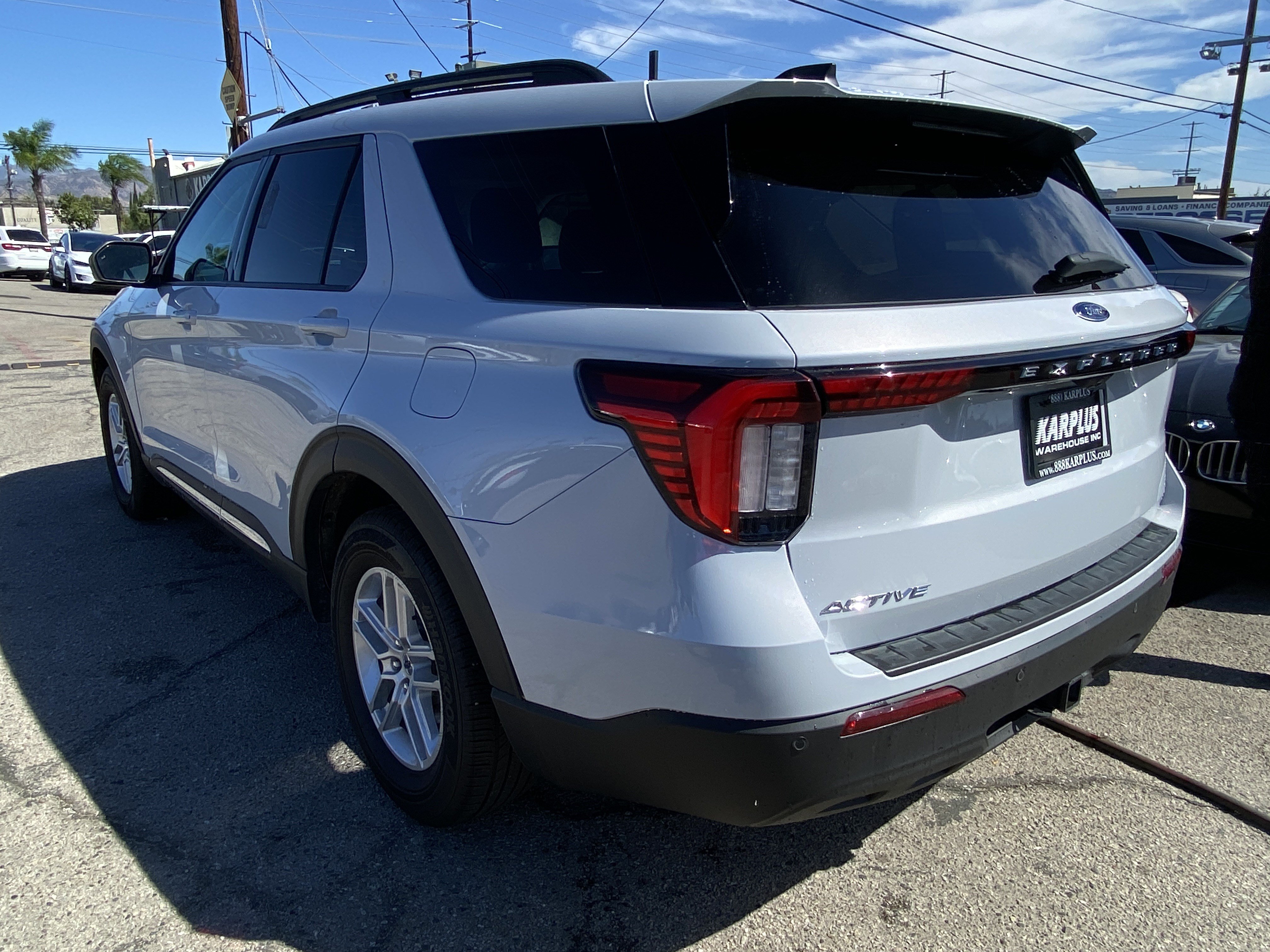 Used 2025 Ford Explorer Active RWD image 9