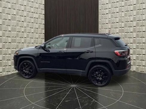Certified 2025 Jeep Compass Latitude w/ Convenience Group AWD/4WD image 7