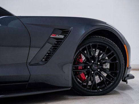 Used 2017 Chevrolet Corvette Z06 w/ Battery Protection Package image 16