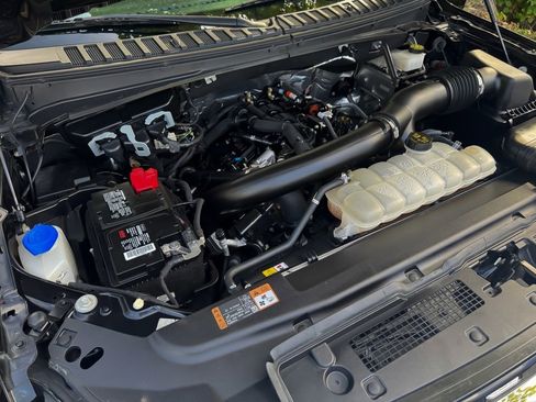 Used 2024 Ford Expedition Limited image 34