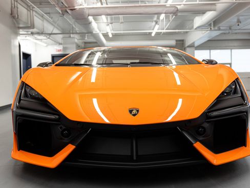 Used 2026 Lamborghini Revuelto image 10